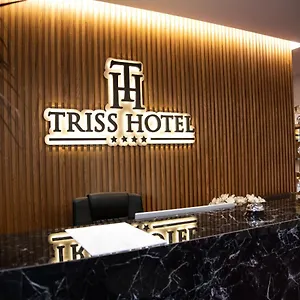 Triss **** Tirana