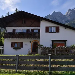  Bed & Breakfast Gaestehaus Kerschbaum Duitsland